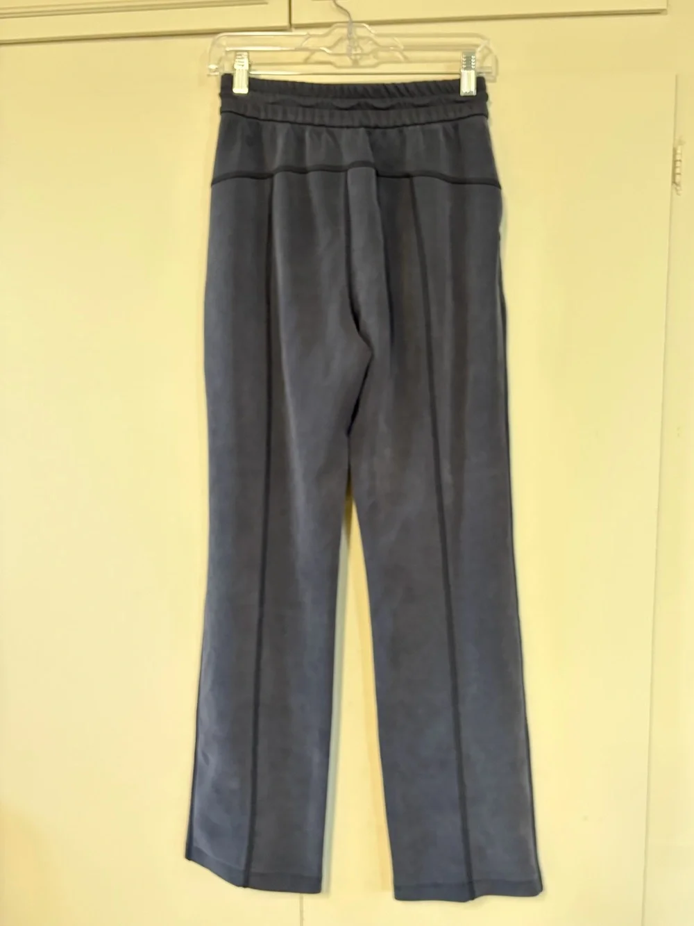 Lululemon Softstreme Pant 4 in “black”